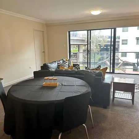 Perth City & Pool View 2Bedroom-1 King Bd And 2 Single Bd Exterior photo