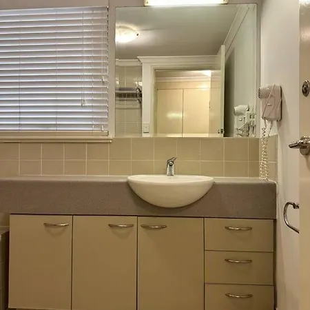 Perth City & Pool View 2Bedroom-1 King Bd And 2 Single Bd Exterior photo