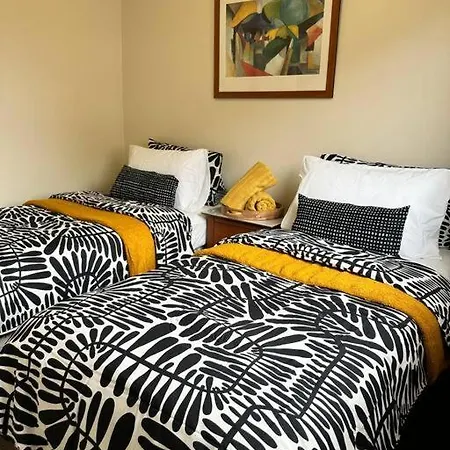 Perth City & Pool View 2Bedroom-1 King Bd And 2 Single Bd Exterior photo