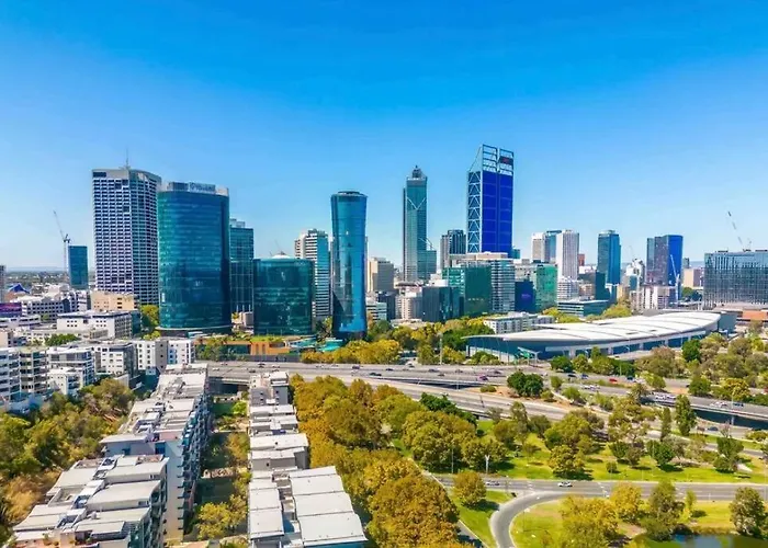 Perth City & Pool View 2Bedroom-1 King Bd And 2 Single Bd
