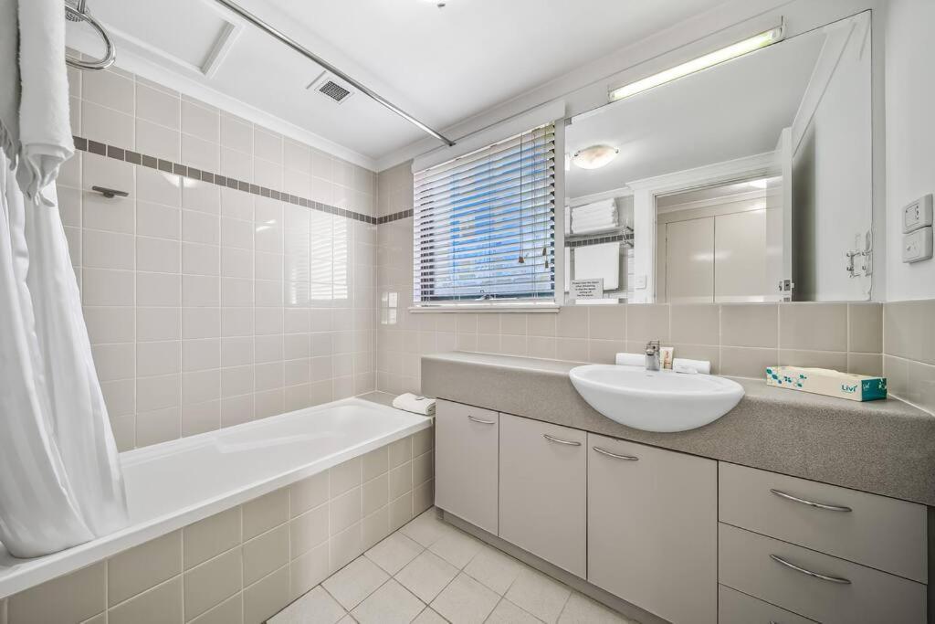 Apartment & Pool View 2bedroom-1 King Bd And 2 Single Bd *
