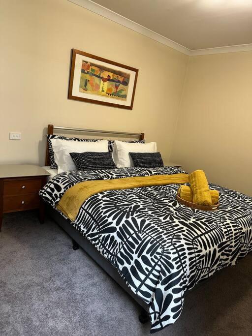 Apartment & Pool View 2bedroom-1 King Bd And 2 Single Bd