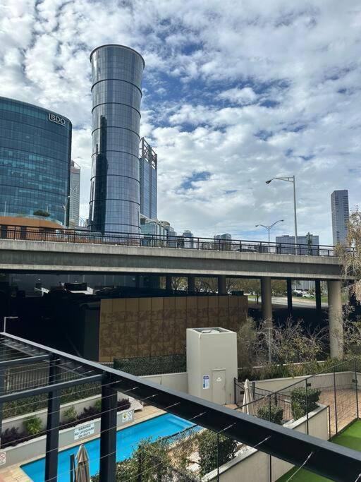 & Pool View 2bedroom-1 King Bd And 2 Single Bd * Perth